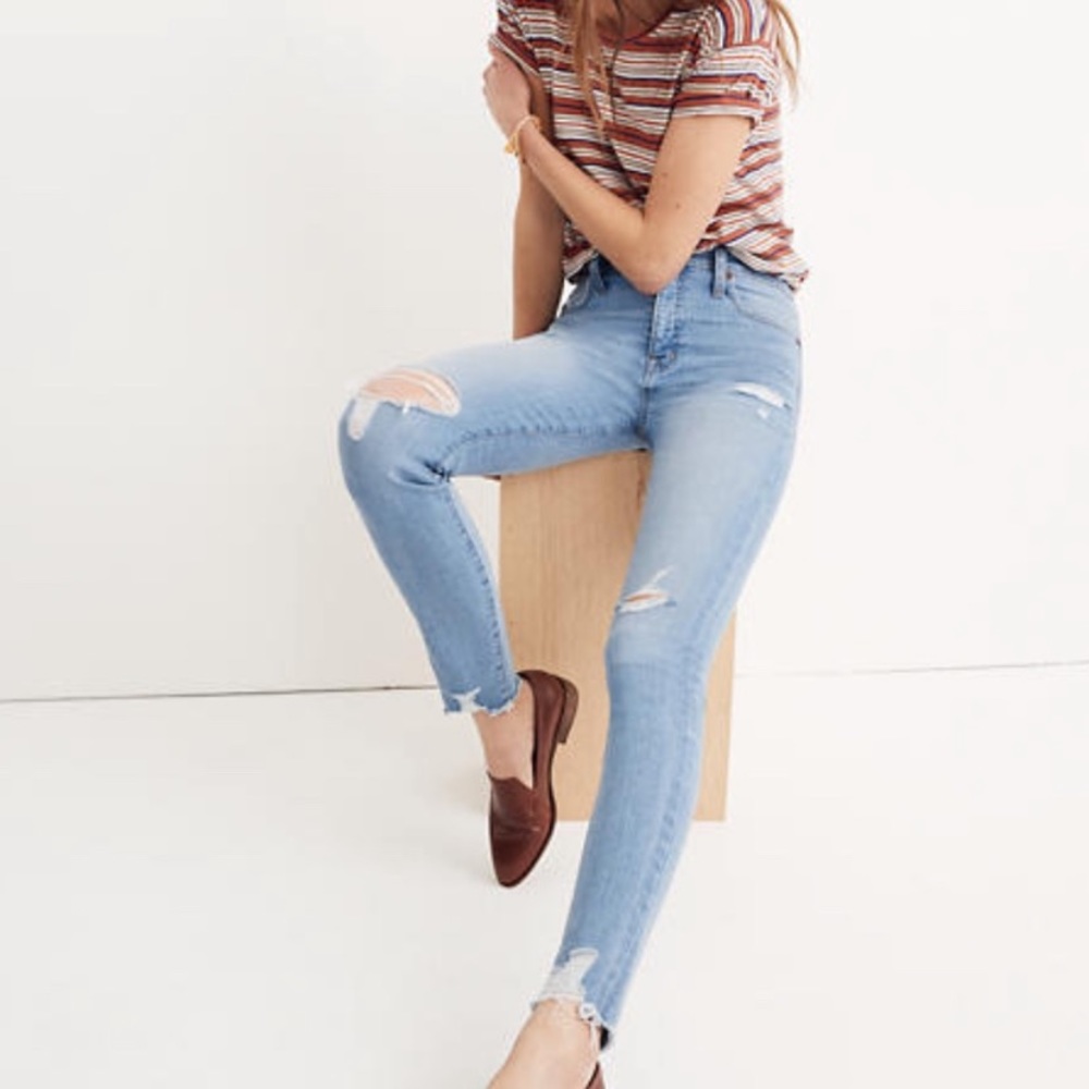 9" High-Rise Skinny Jeans in Ontario Wash: Distressed-Hem Edition